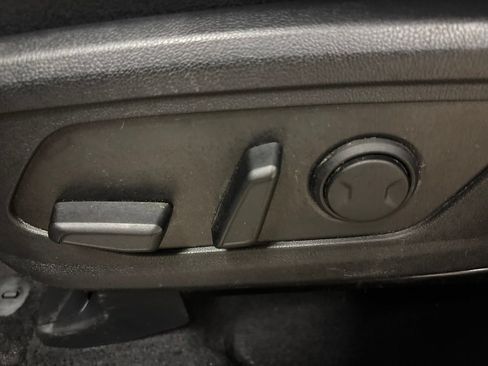 Used 2023 Kia Sorento S AWD/4WD image 29