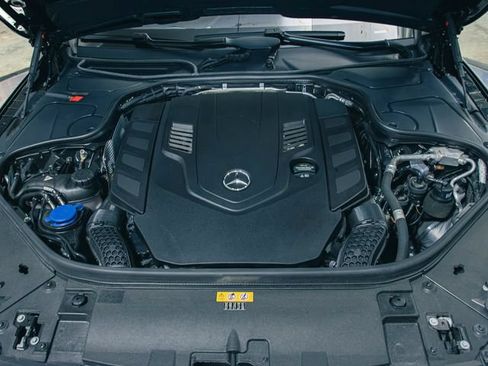 Used 2019 Mercedes-Benz S 560 Cabriolet image 6