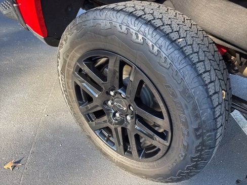 Used 2023 Chevrolet Silverado 1500 LT Trail Boss w/ Protection Package image 31