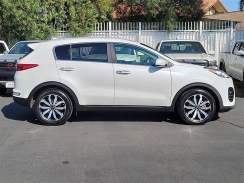 Used 2017 Kia Sportage EX image 29