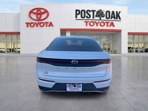 Used 2023 Toyota Crown AWD/4WD image 6