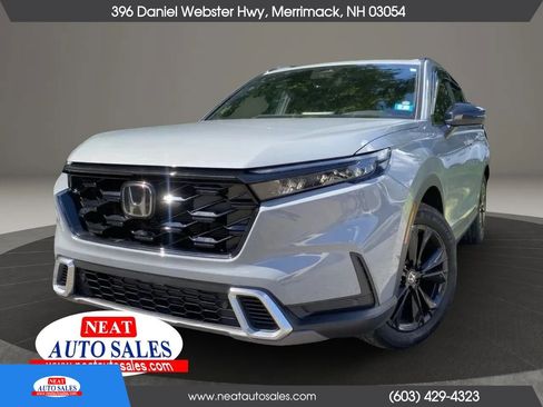 Used 2025 Honda CR-V Sport Touring image 1
