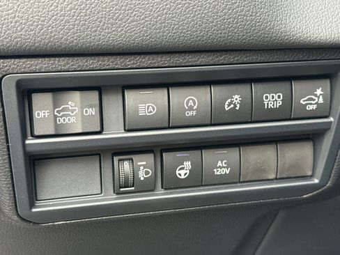 New 2026 Toyota Tundra Limited AWD/4WD image 23
