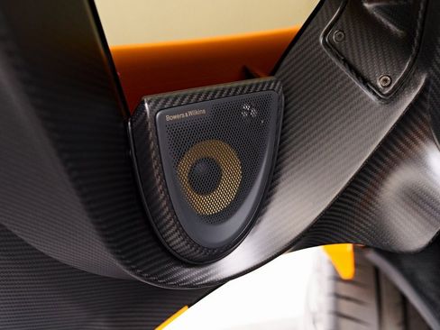 Used 2019 McLaren Senna image 44