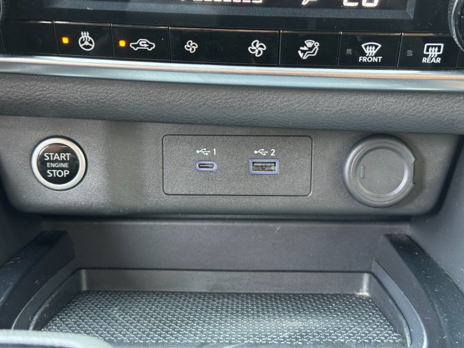 Used 2023 Nissan Rogue SV w/ SV Premium B Package FWD image 25
