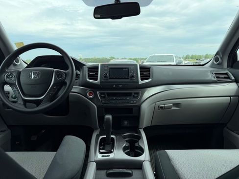 Used 2017 Honda Ridgeline RTS image 16