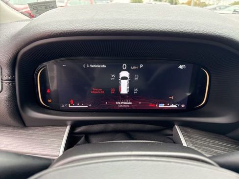 Used 2024 Jeep Wagoneer Series III image 22