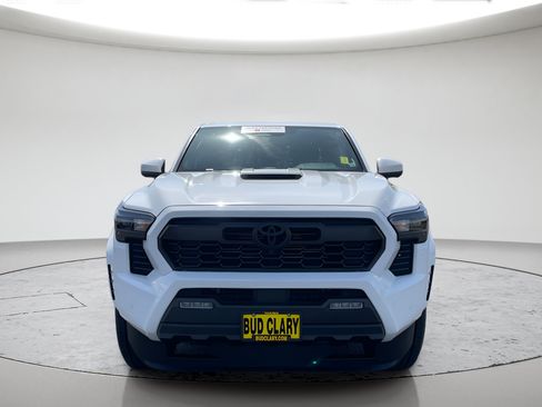 Certified 2024 Toyota Tacoma TRD Sport w/ TRD Sport Premium Package AWD/4WD image 8