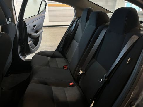 Used 2025 Nissan Sentra SV image 38