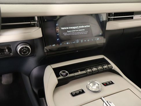 New 2026 Lincoln Navigator L Reserve AWD/4WD image 6