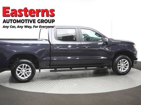 Used 2022 Chevrolet Silverado 1500 LT AWD/4WD image 43