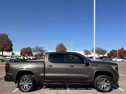 Used 2019 GMC Sierra 1500 AT4 w/ AT4 Premium Package image 3