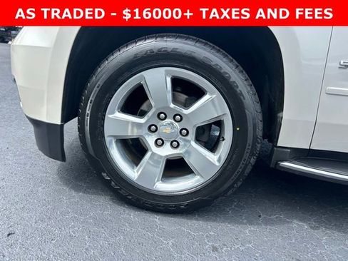 Used 2015 Chevrolet Suburban LTZ RWD image 9