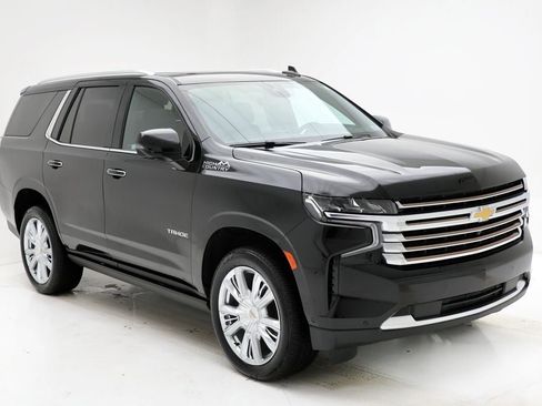 Used 2024 Chevrolet Tahoe High Country w/ Advanced Technology Package image 5