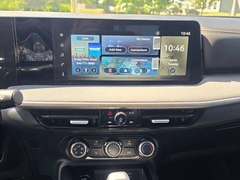 Used 2025 Nissan Kicks SV FWD image 21