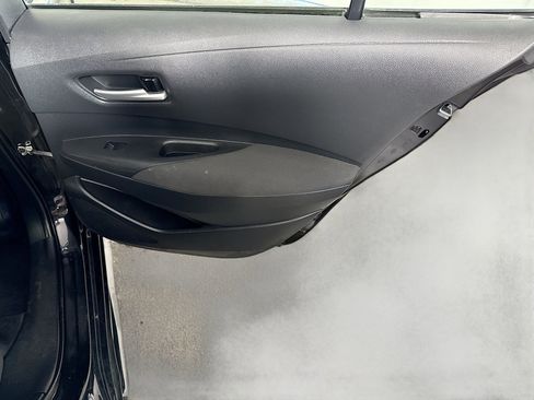 Used 2021 Toyota Corolla LE image 27