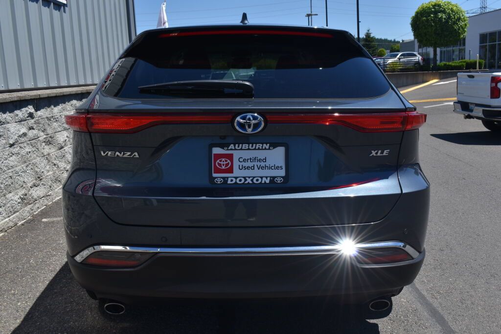 Certified 2024 Toyota Venza XLE AWD/4WD image 6