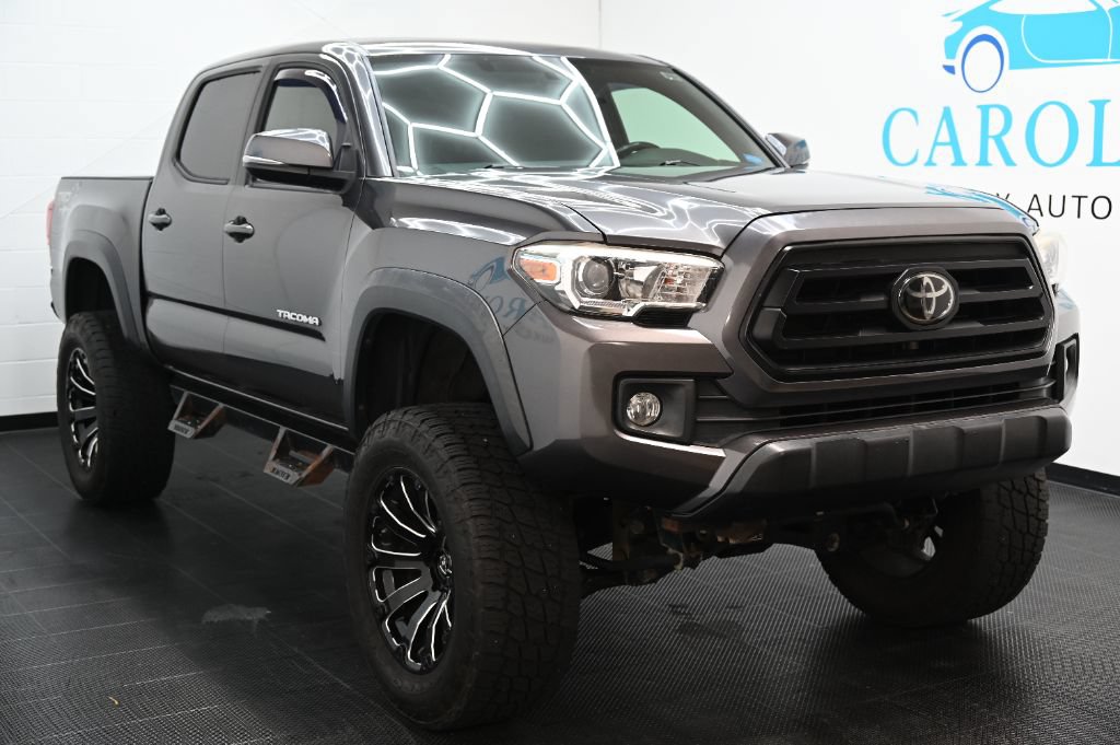 Used 2017 Toyota Tacoma TRD Off-Road w/ Tow Package AWD/4WD image 1