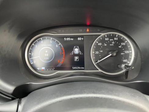 Used 2020 Nissan Kicks SR image 15