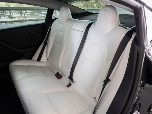 Used 2023 Tesla Model 3 Performance image 19