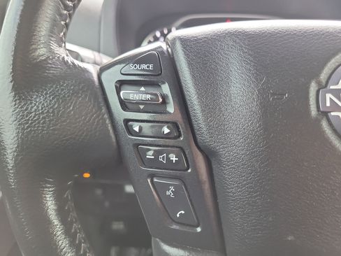 Used 2025 Nissan Frontier SV w/ SV Convenience Package image 27