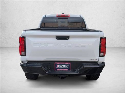 Used 2026 Chevrolet Colorado ZR2 w/ Technology Package AWD/4WD image 6