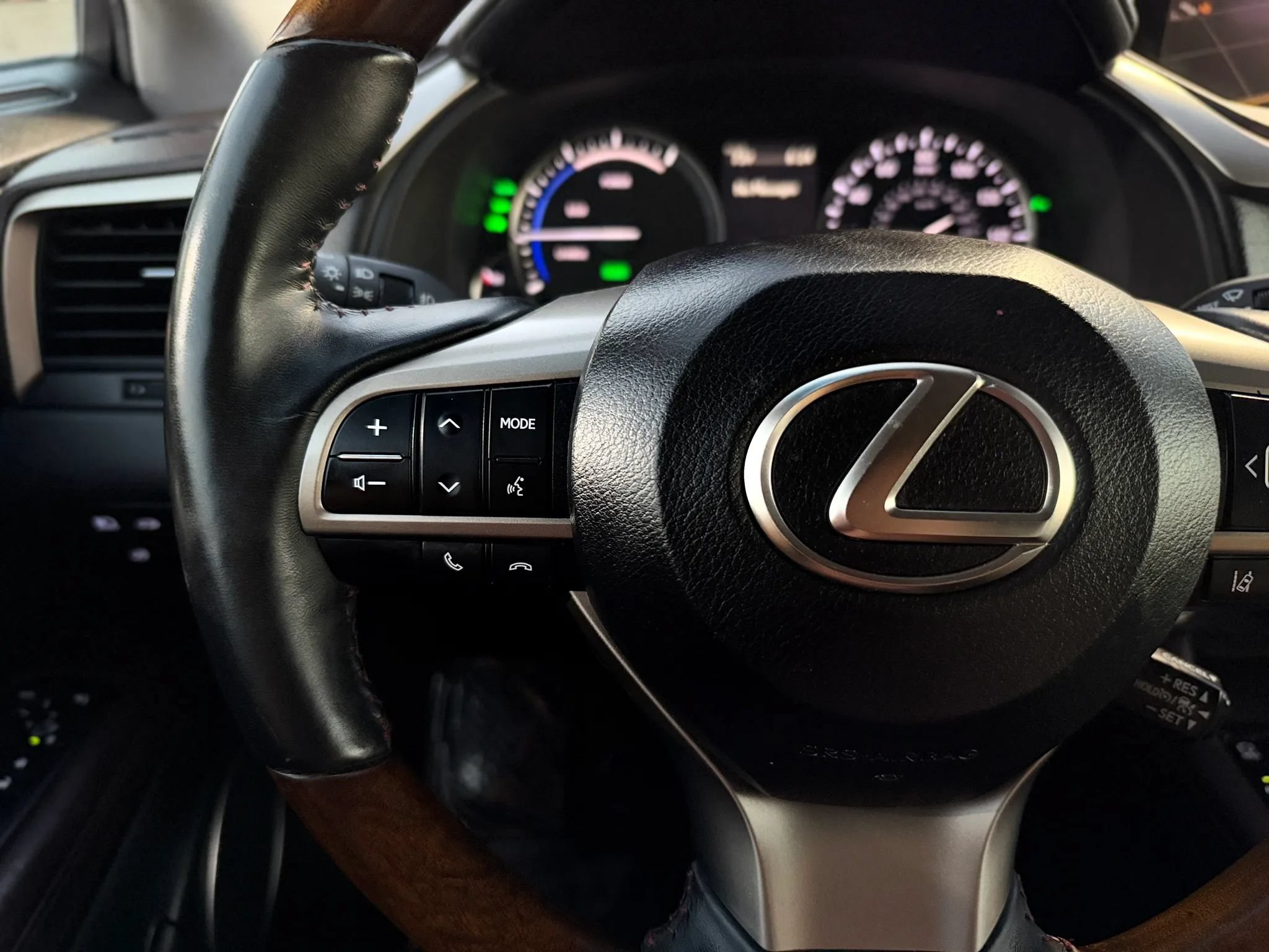 Used 2016 Lexus RX 450h AWD w/ Cold Weather Package image 27
