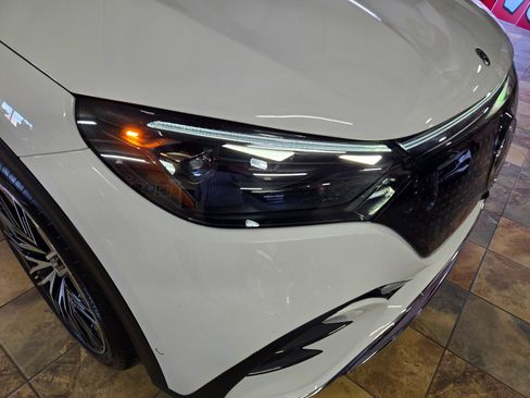 Used 2023 Mercedes-Benz EQE 500 4MATIC SUV image 17