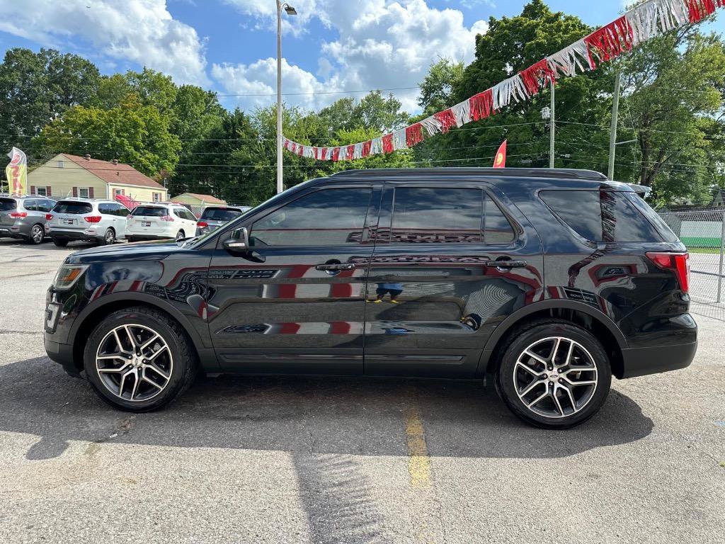 Used 2017 Ford Explorer Sport w/ Equipment Group 401A AWD/4WD image 5