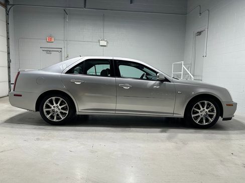 Used 2005 Cadillac STS V8 w/ Preferred Equipment Group image 2