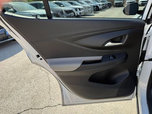 Used 2024 Buick Envista Avenir image 9