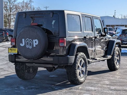 Used 2018 Jeep Wrangler Unlimited Sahara AWD/4WD image 7
