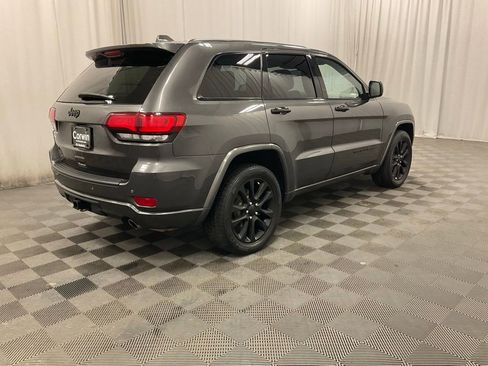 Used 2020 Jeep Grand Cherokee Altitude image 4