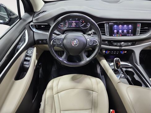 Used 2020 Buick Enclave Essence FWD image 10