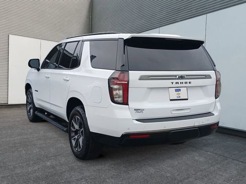 Used 2022 Chevrolet Tahoe Z71 w/ Luxury Package AWD/4WD image 3
