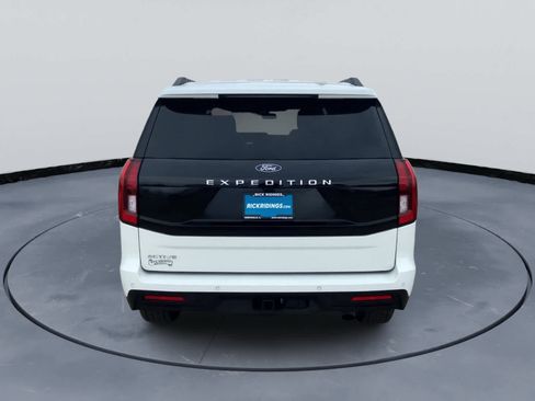 Used 2025 Ford Expedition Active AWD/4WD image 7