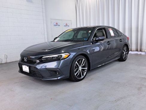 Used 2024 Honda Civic Touring image 2