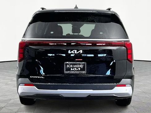 New 2026 Kia Carnival EX FWD image 5