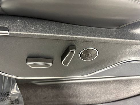 Certified 2025 Ford F150 Platinum w/ Equipment Group 702A High image 15