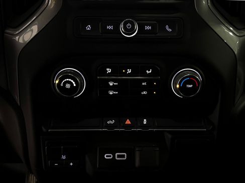 Used 2023 Chevrolet Silverado 2500 Custom w/ Gooseneck/5TH Wheel Package image 9