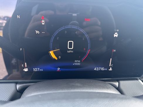 Used 2025 Chevrolet TrailBlazer LT FWD image 30