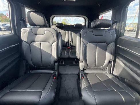 New 2025 Jeep Grand Cherokee L Limited image 28