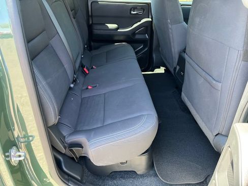 Used 2024 Nissan Frontier SV RWD image 20
