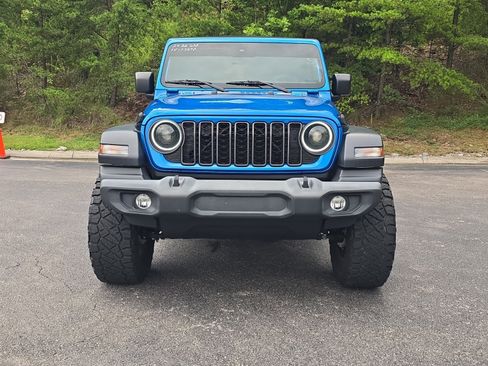 Used 2024 Jeep Wrangler Unlimited Sport AWD/4WD image 8