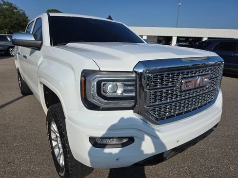Used 2017 GMC Sierra 1500 SLT RWD image 2