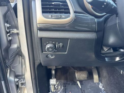 Used 2017 Jeep Grand Cherokee Laredo image 24