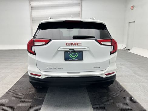 Certified 2024 GMC Terrain SLT AWD/4WD image 10