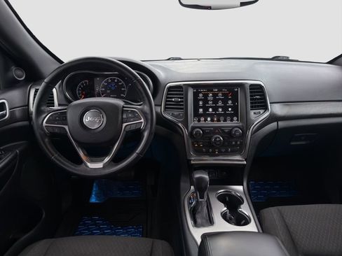 Used 2018 Jeep Grand Cherokee Laredo AWD/4WD image 14