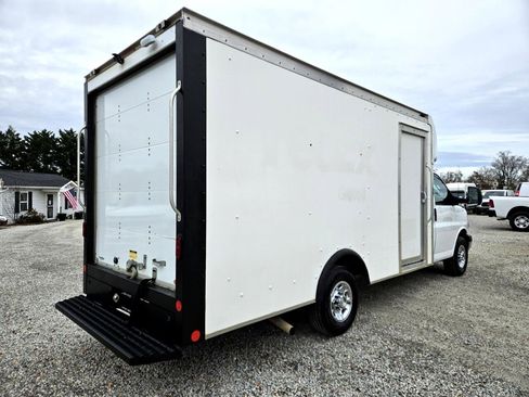 Used 2021 Chevrolet Express 3500 w/ Power Convenience Package image 7