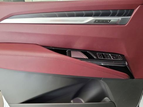 New 2026 Cadillac Escalade ESV Sport image 18